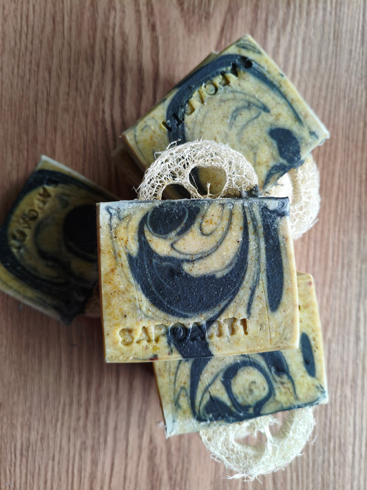 Eucalipto e carbone attivo