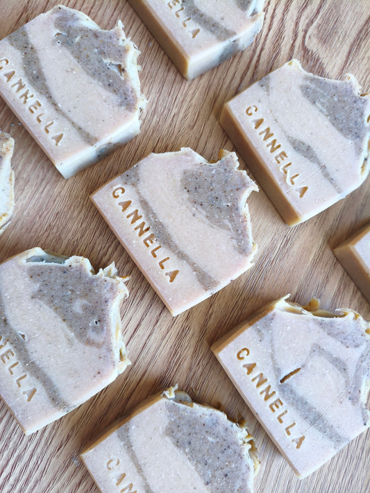 Cannella/ cacao e bacche di ginepro.