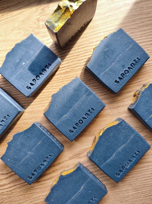 Carbone attivo e Patchouli